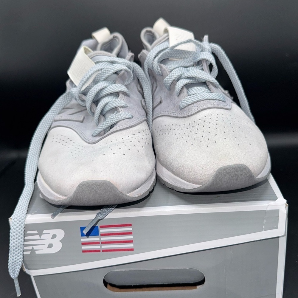 New Balance 997 Made in USA Grey Suede Sneakers Men’s 10.5 M997DS2